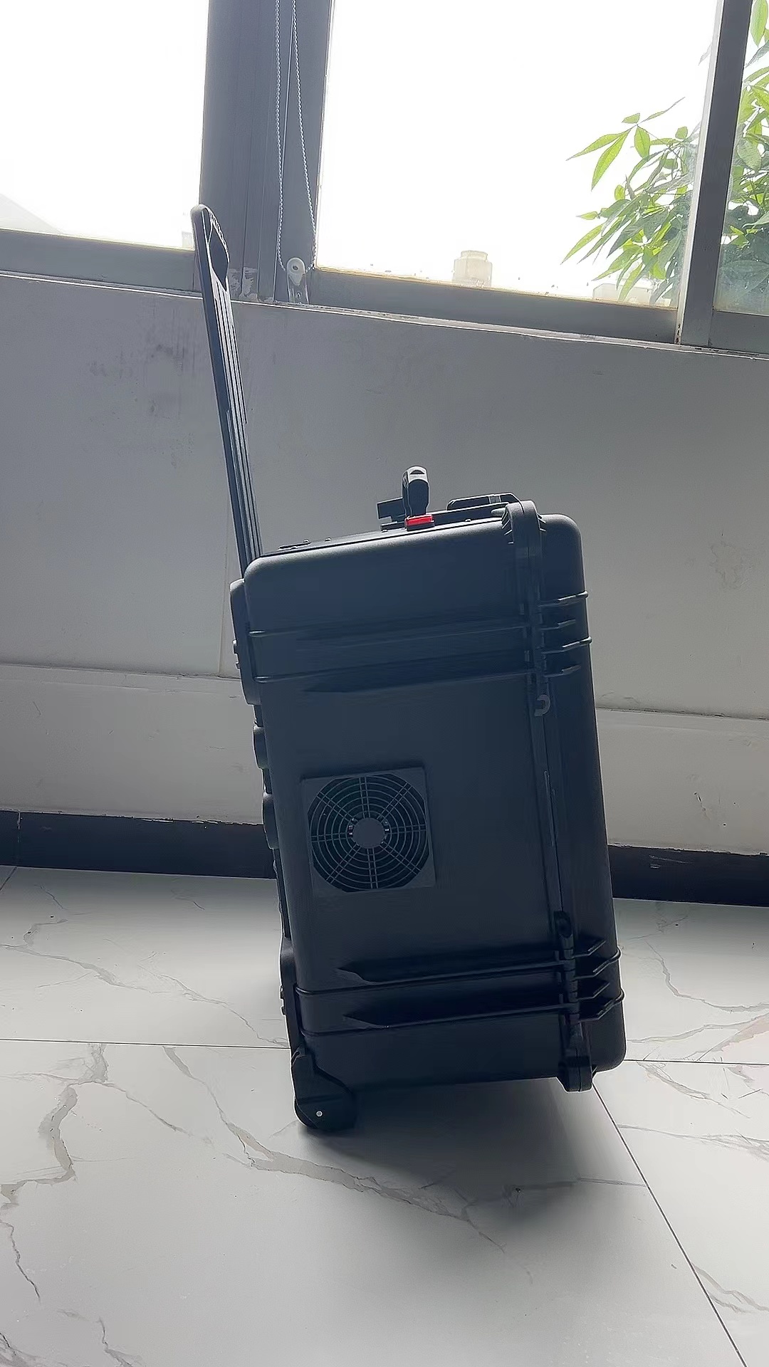 沙雅手拉箱型移动通信干扰器